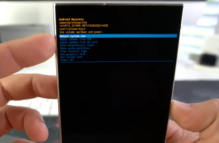 Samsung S24+ in Recovery Mode